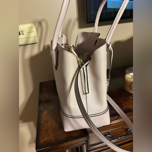 Michael Kors Light pink Tote with Gold Accents - Picture 2 of 12